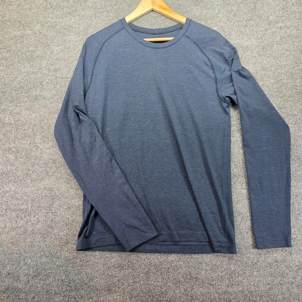 Lululemon Mens Long Sleeve Athletic Shirt Blue "LIVE IN PRACTICE" Size S‎
